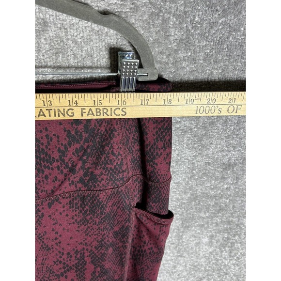 Chicos Zenergy Snake Skin Leggings Womens Size 3 US‎ Size XL (16) Pockets Maroon - Picture 7 of 10